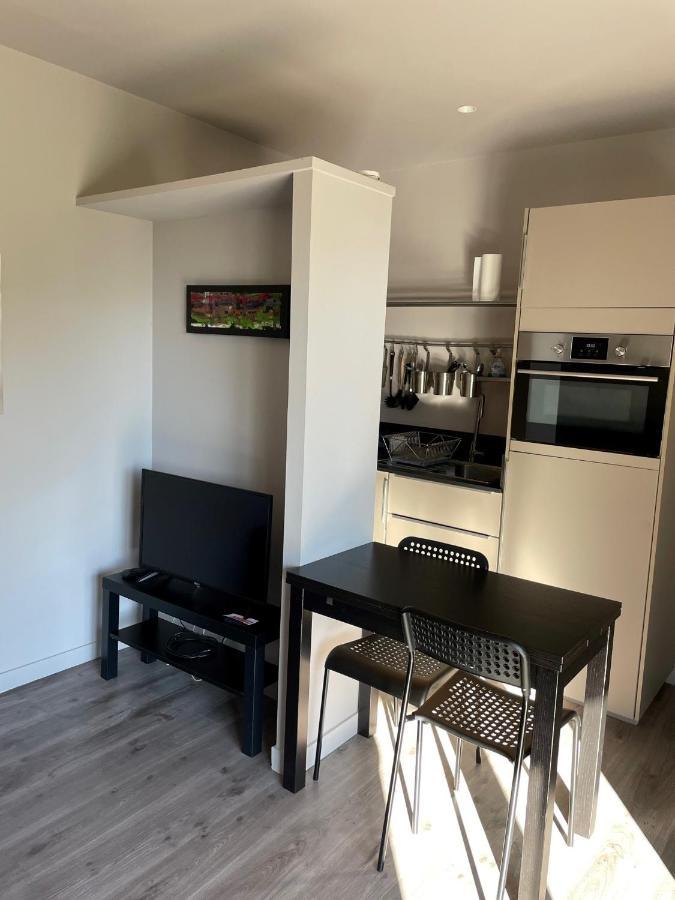 Studio Independant Vence Luaran gambar